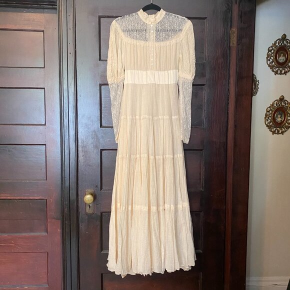 SOLD Vintage 70's Gunne Sax Dress - Picture 2 of 11